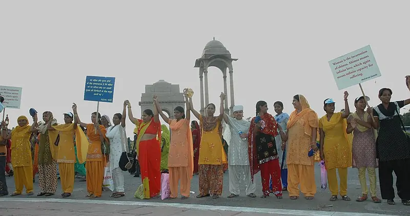 Safety of women child is main issue for society, is it demand of citizen to hang accused in public domain?